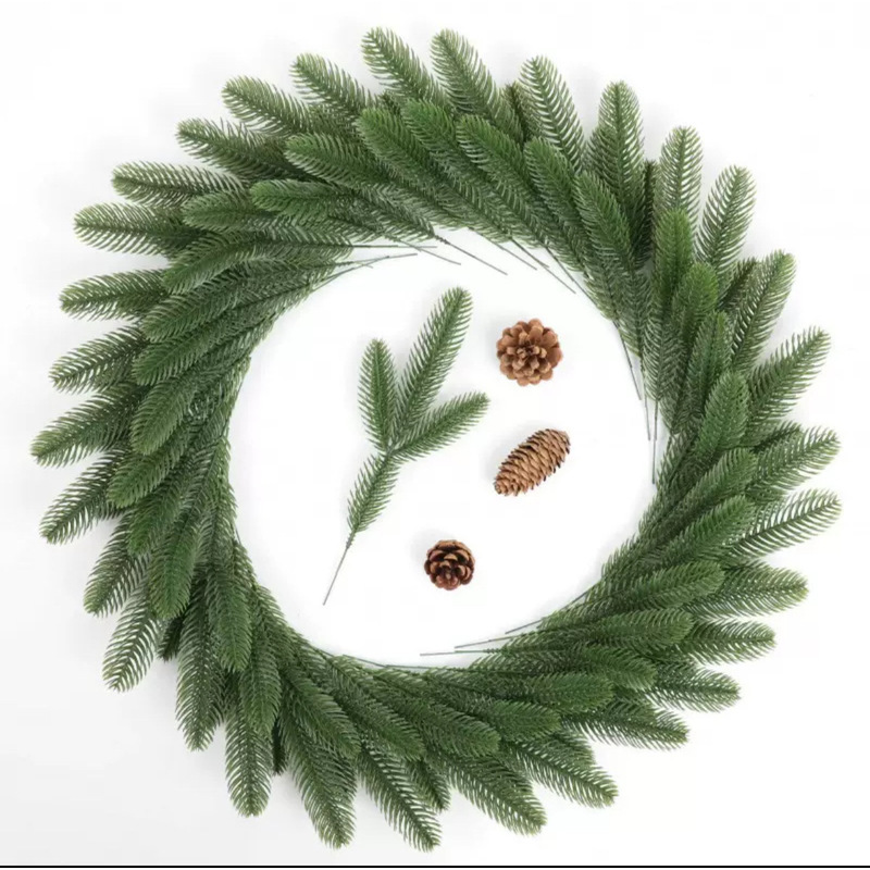أغصان صنوبر اصطناعية، إبر صنوب - مراجعة Christmas Wreath Fake وسعره