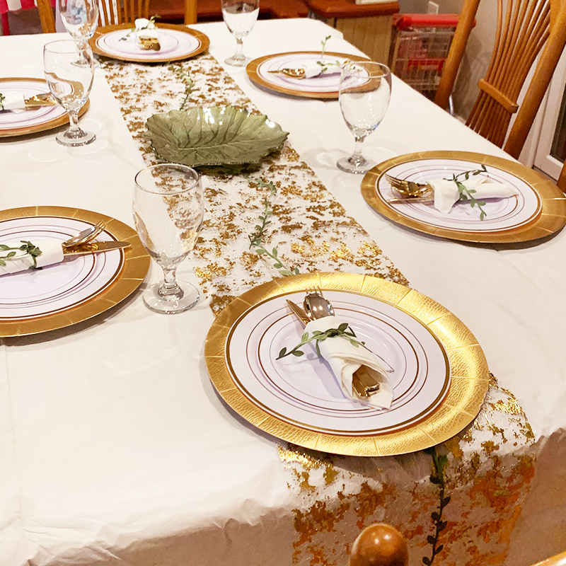 عدائين لطاولة الزفاف من الذهب  - مراجعة Christmas Table Runner وسعره